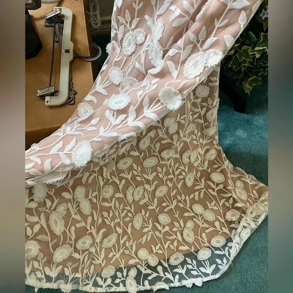 NWT JARLO of BLOOMING DALES Size 4 Ivory Lace Gown Prom Evening dress wTrain - Picture 8 of 14